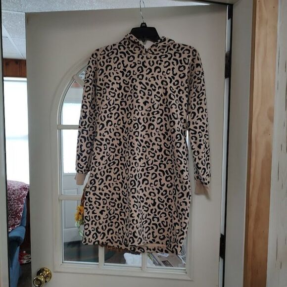 Old Navy Other - Old Navy Tan Black Animal Print Hooded Fleece Lined Dress Size Girl's XL 14/16